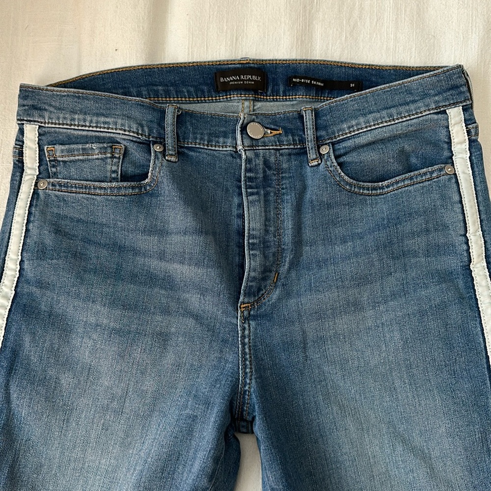 Banana Republic Ankle Jeans with white detail